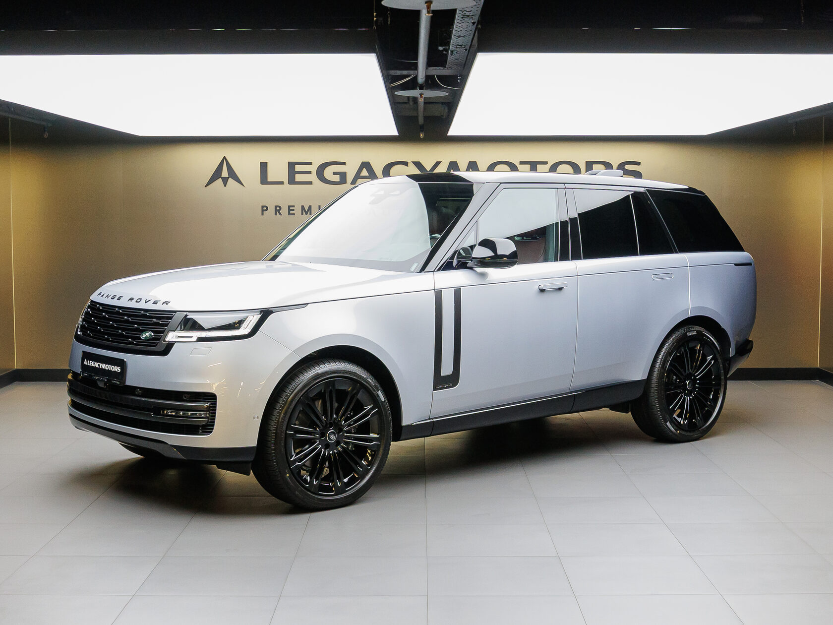 Legacy Rover Range Rover D350 Autobiography. 2025 Купить новый Серебряный Хакуба ...
