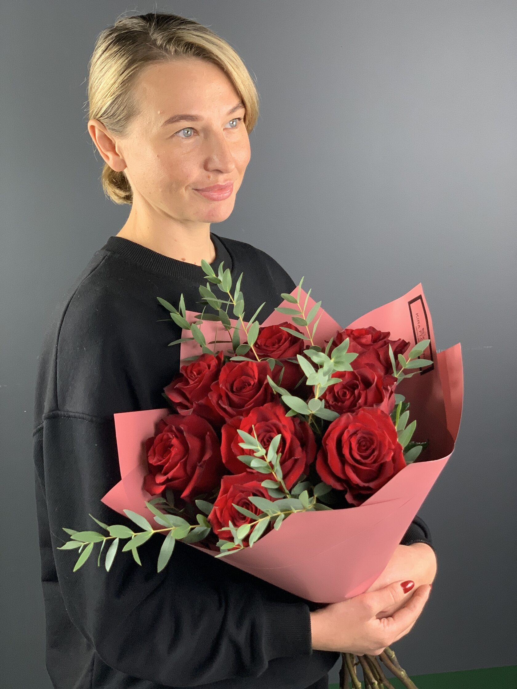 Праздничный букет Kira Flowers