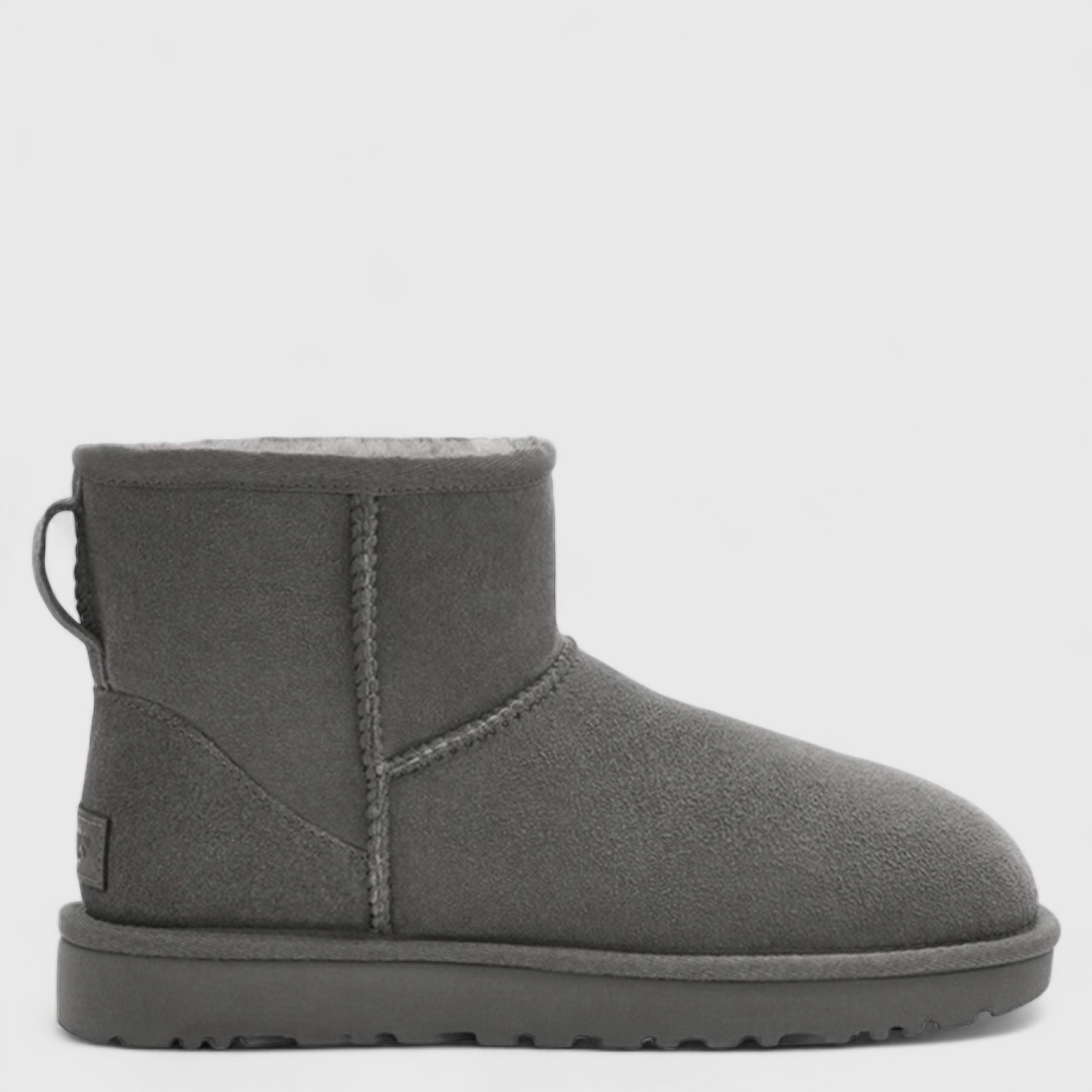 Ugg classic boot. Угги адидас. рюкзак ugg.