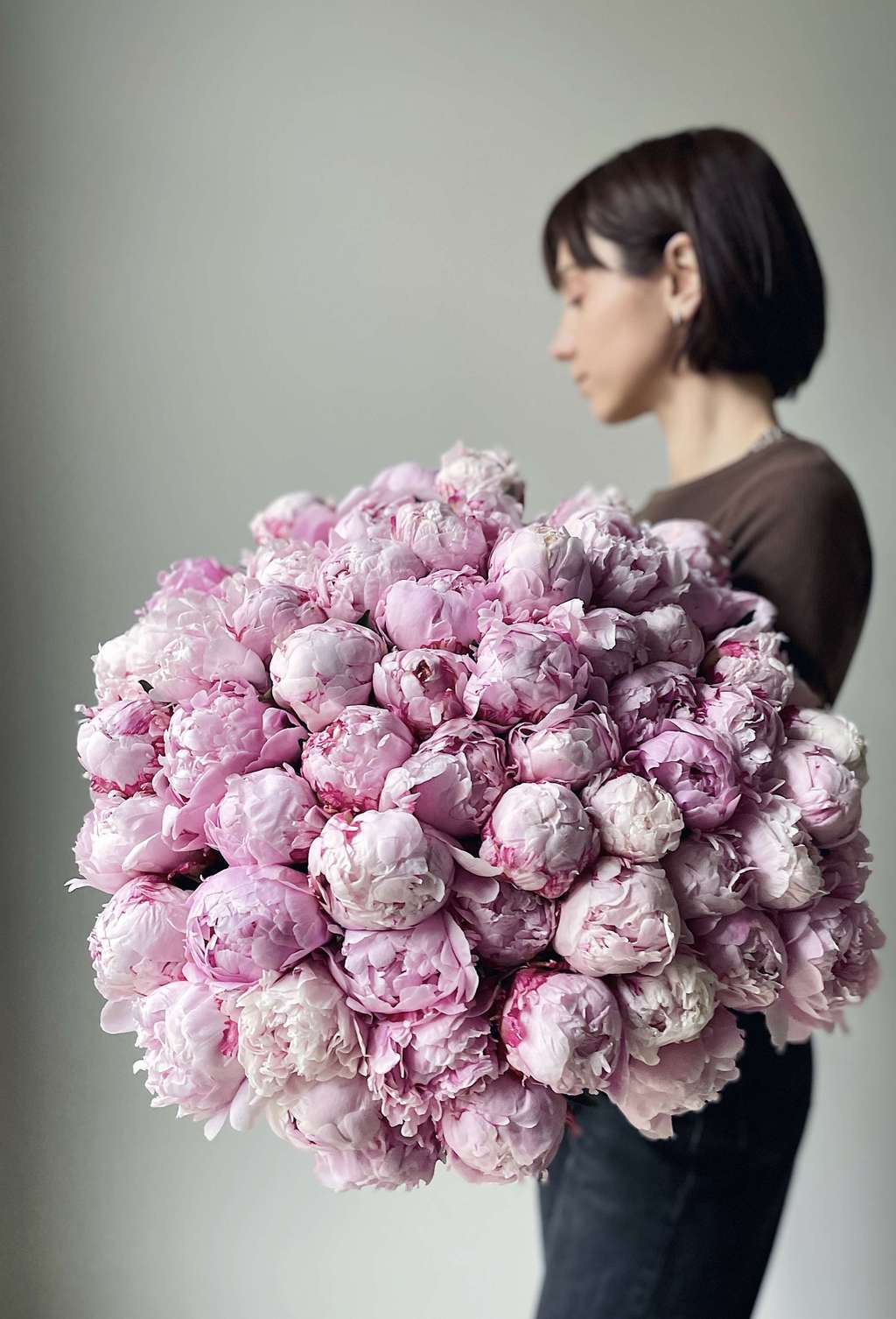 Bouquet of 75 Peonies "Sarah Bernhardt"