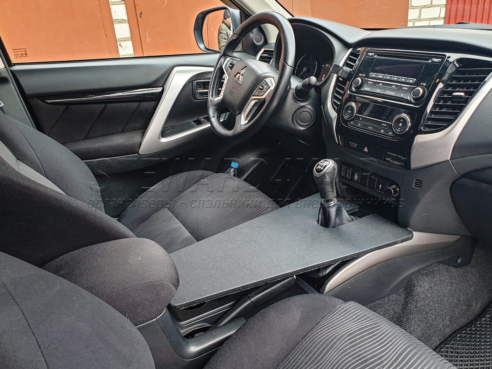 паджеро спорт 2 салон. салон паджеро спорт. Mitsubishi pajero sport 2014 салон. мицубиси паджеро 3 салон сзади. Mitsubishi pajero sport 2 салон.