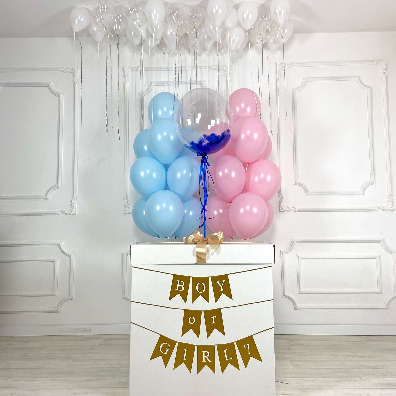 Коробка для гендер пати "Золотые флажки"