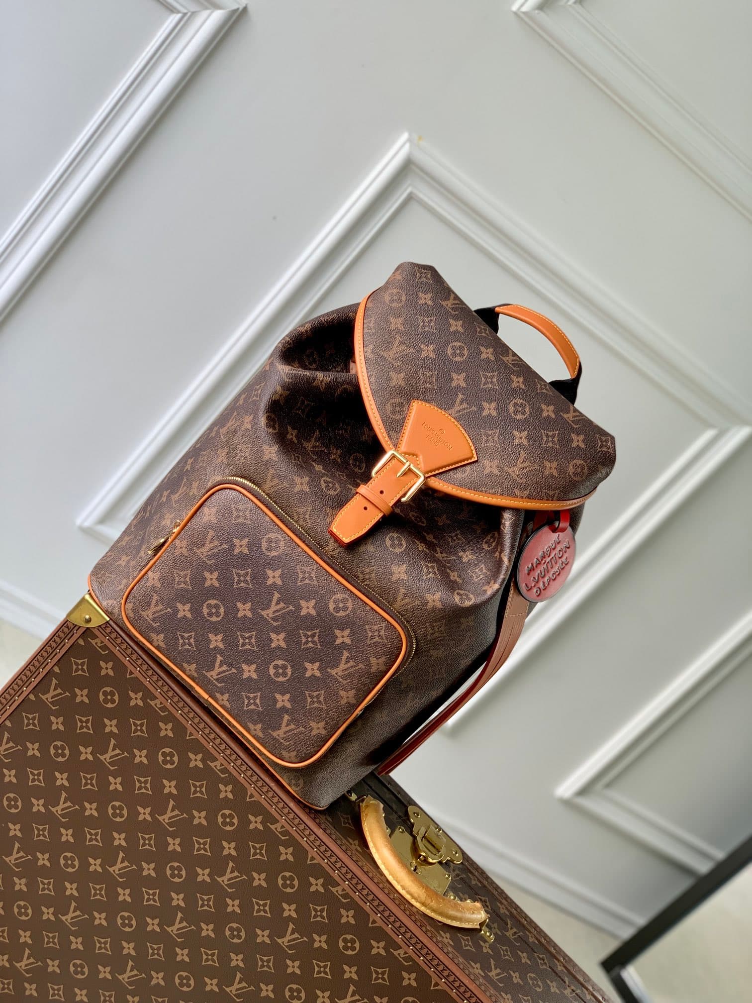 louis vuitton backpack montsouris mm PM leather base and trimmed with natural cowhide leather Brown Louis Vuitton Backpack Montsouris