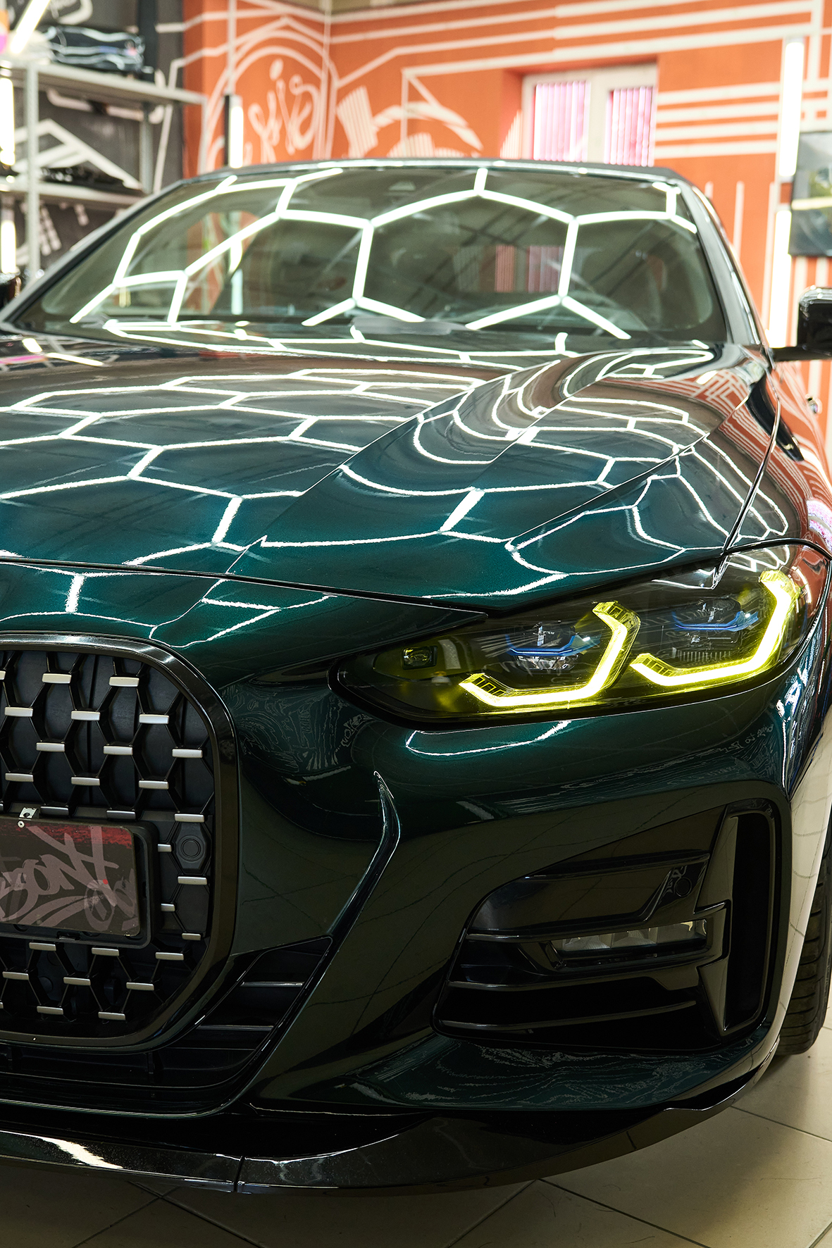 BMW 4 Cabrio — зелёный глянец, фото 3 проекта Monster Garage