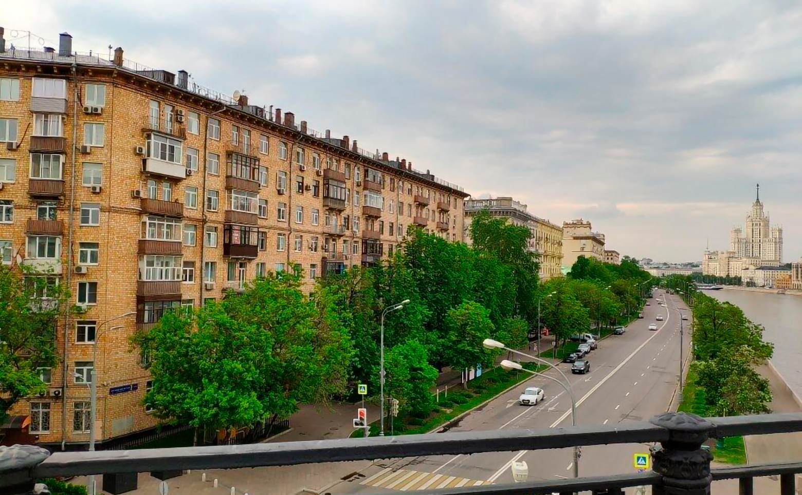 Вторичное жилье в москве. Космодамианская набережная 46-50с1. Москва, наб Космодамианская, 46/50. Космодамианская наб., 46-50с1. Набережная Космодамианская дом 46-50 строение 1.