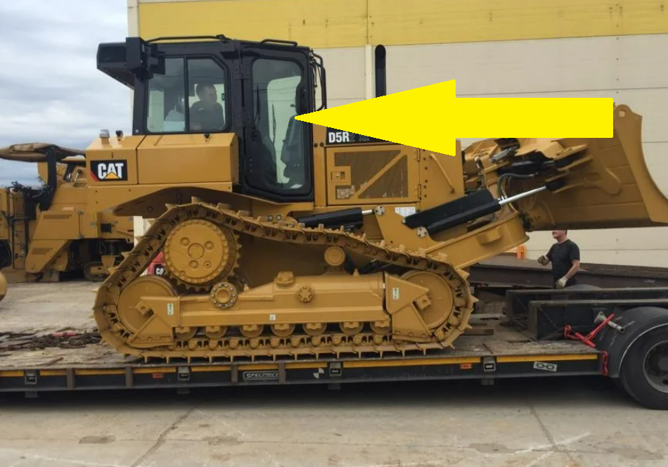 Какие виды бульдозеров. Бульдозер Caterpillar d5r2 XL. Бульдозер Cat d5. Caterpillar d5r 2xl. Caterpillar d5r2 LGP.