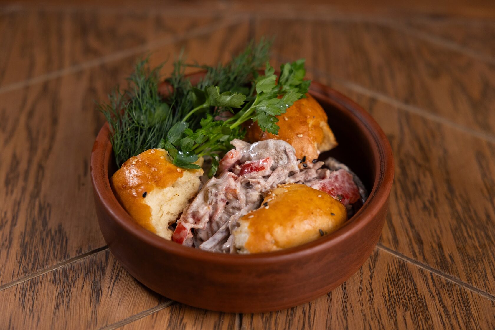 Салат с говядиной, огурцами и шампиньонами - кулинарный рецепт.