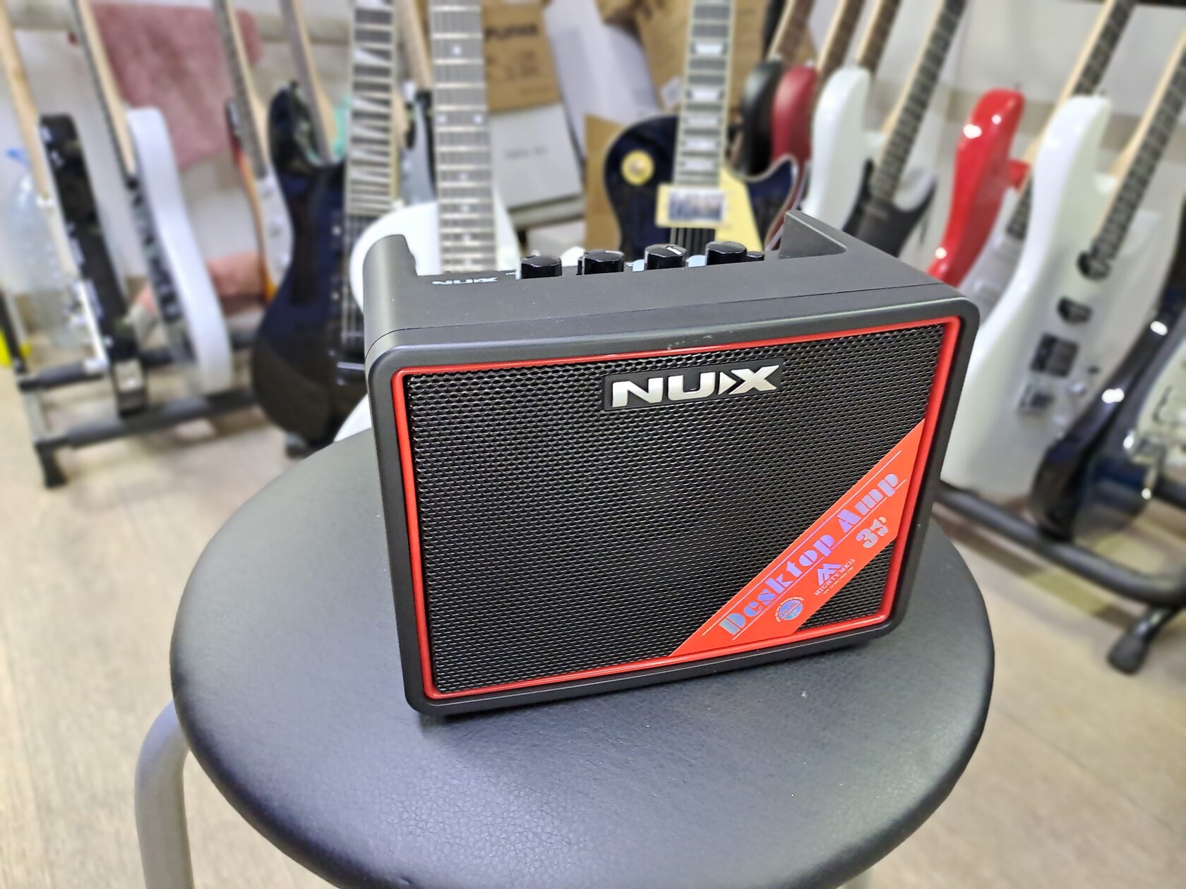 Nux mighty space. Nux dm-8.