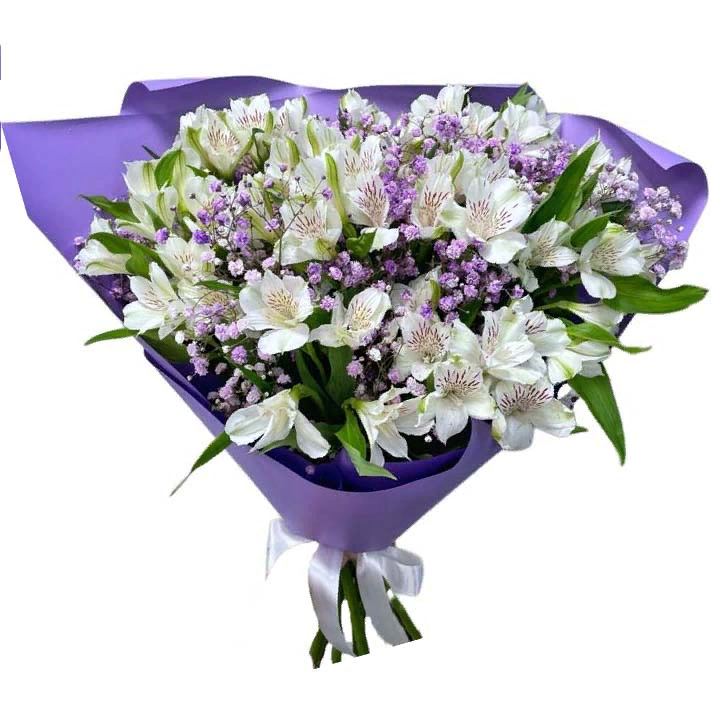 Красивый букет из 11 веток альстромерии и 2 гипсофил в синей упаковке