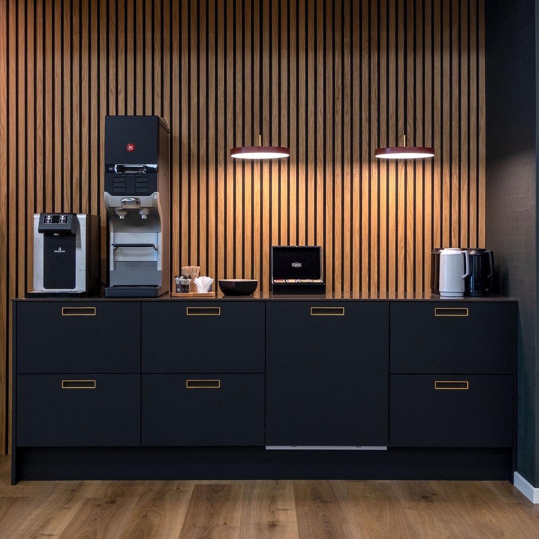 Мдф панель "вертикальные рейки" h2530. Реечные панели woodwall store. Реечные панели woodwall store. Деревянные планки для постеров. Реечные панели woodwall store.