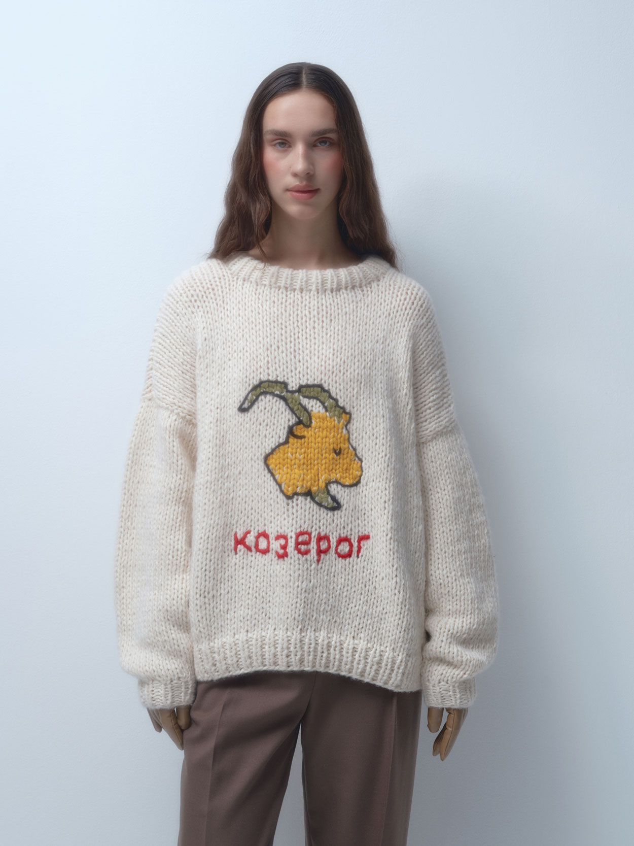 MIRSTORES Свитер с вышивкой “Козерог”