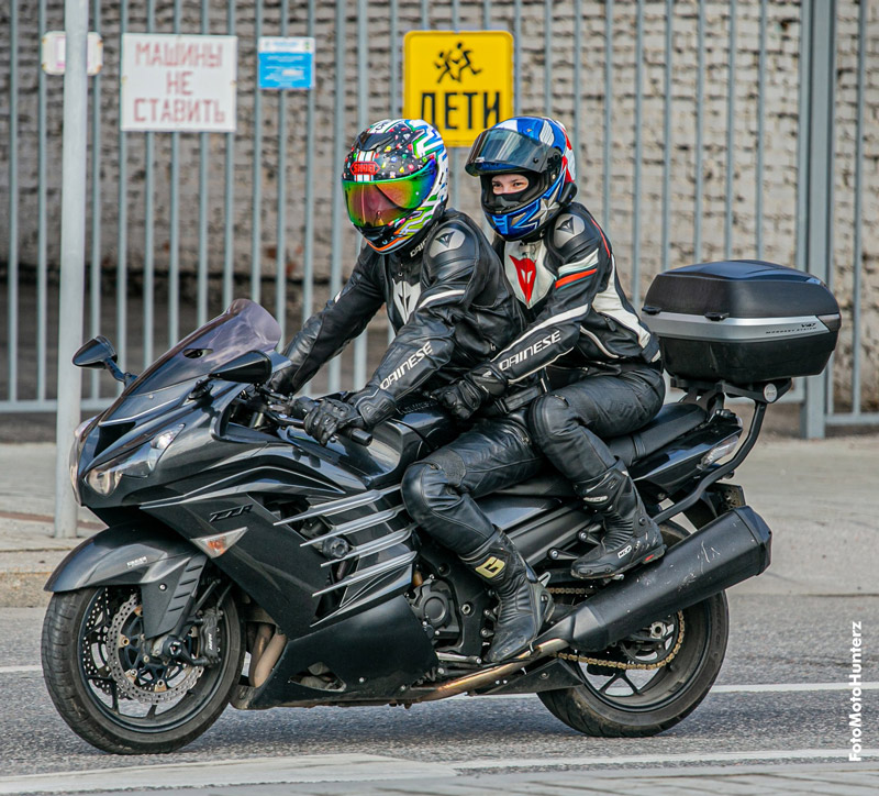 GIVI 4106FZ крепеж центрального кофра на KAWASAKI ZZR1400 Купить с