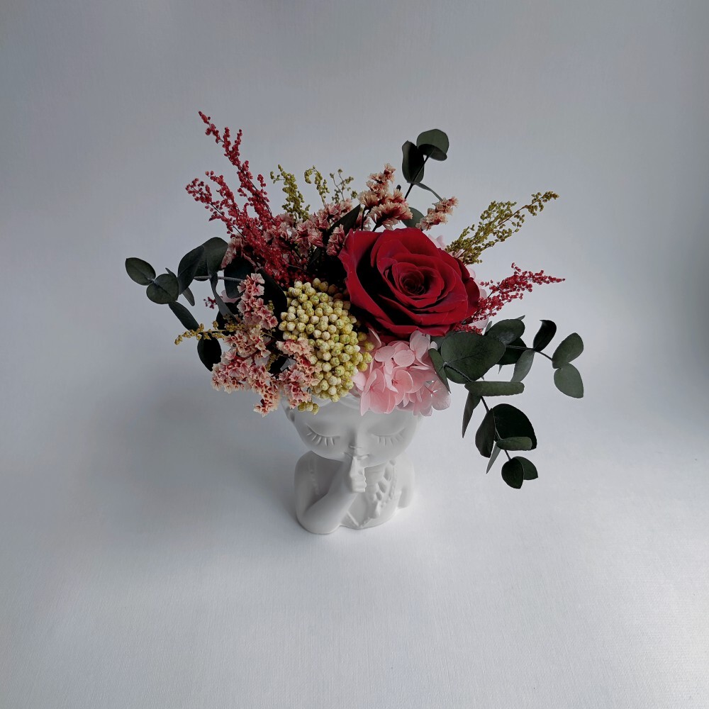 Мини композиция с алой розой