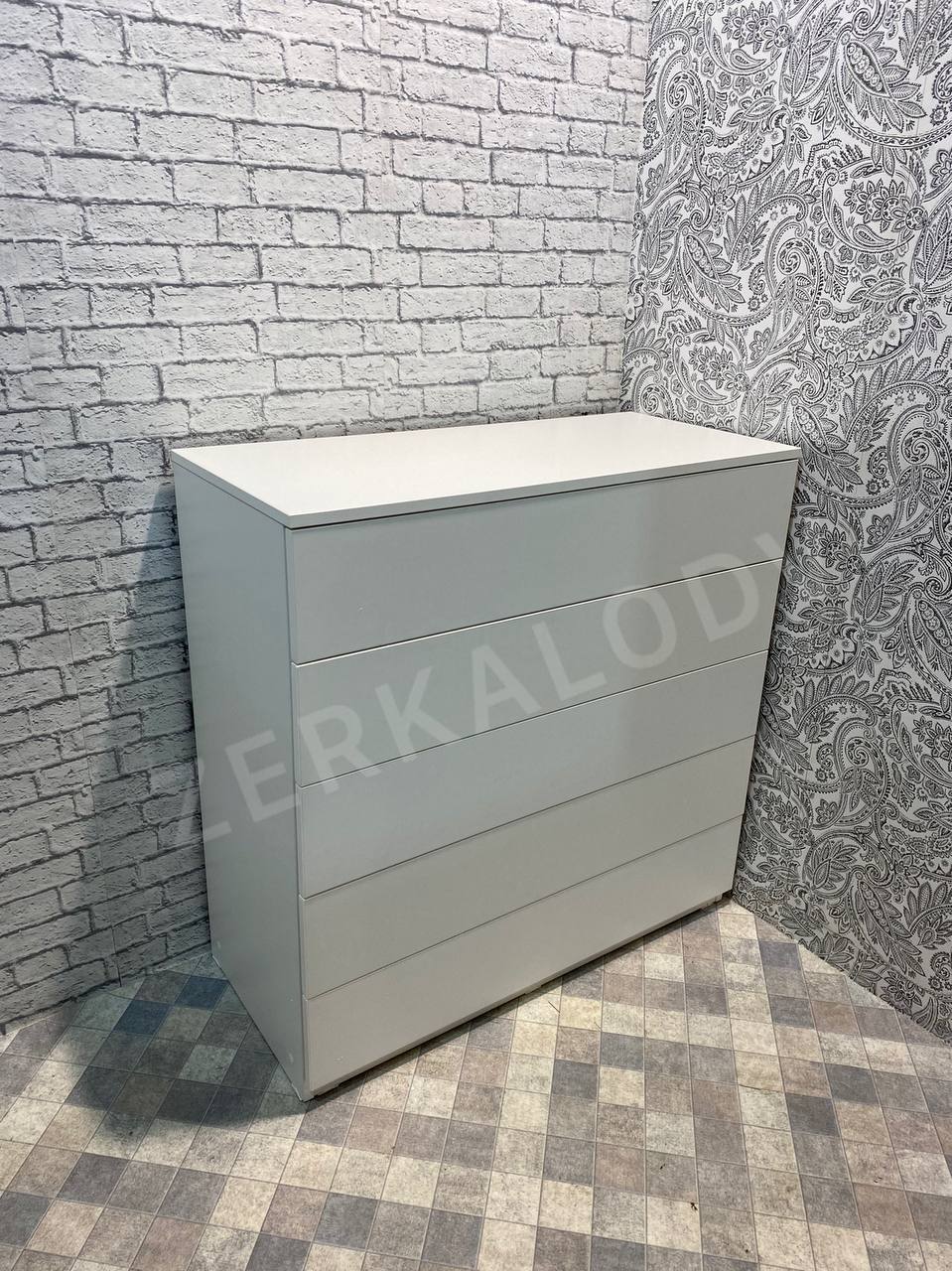 Комод Белый 90*90*40