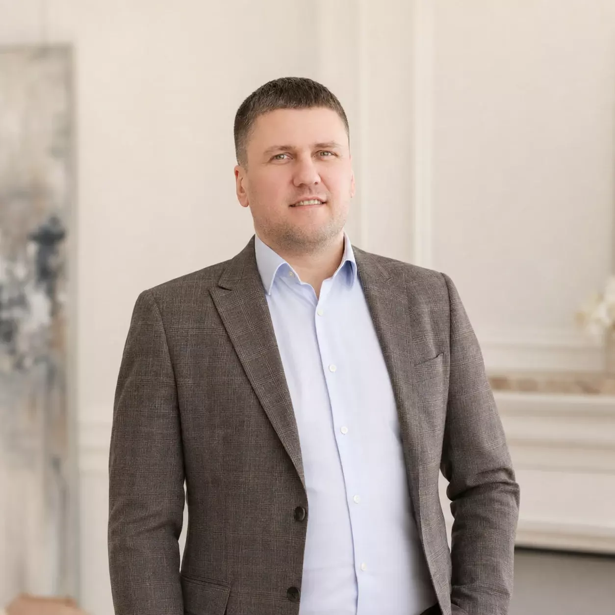 Сергей Тихонов