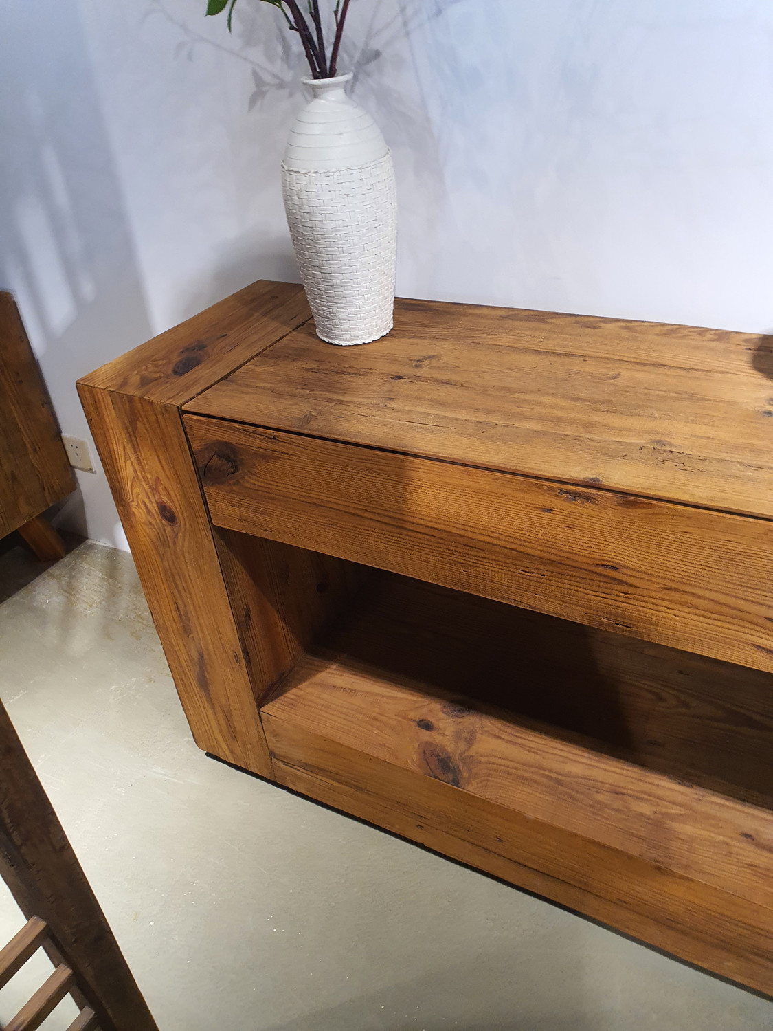 Консоль  Miranda&Serena    AH701  