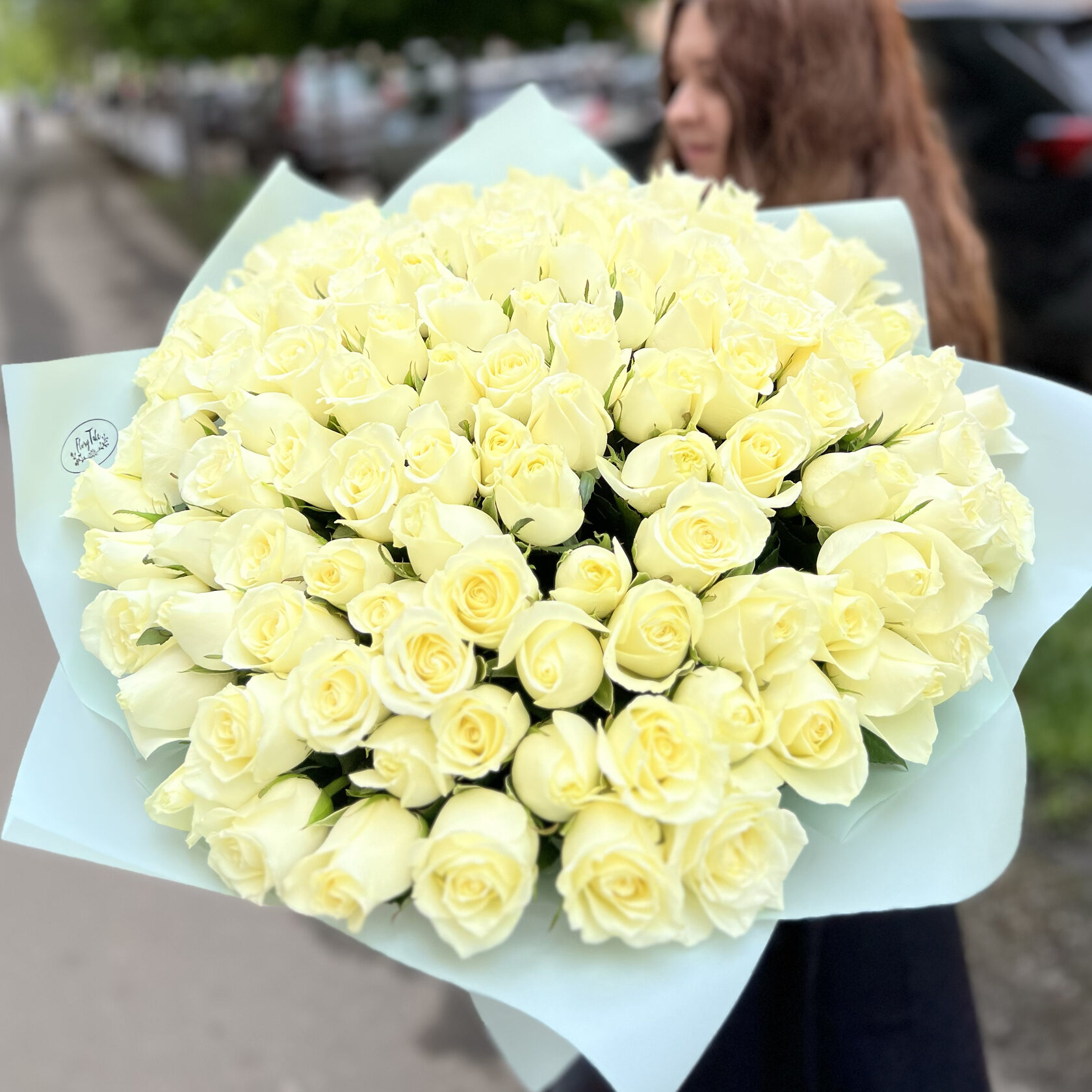 Букет из 101 белой розы