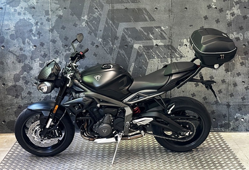 GIVI 6412FZ крепление центрального кофра на TRIUMPH Street Triple