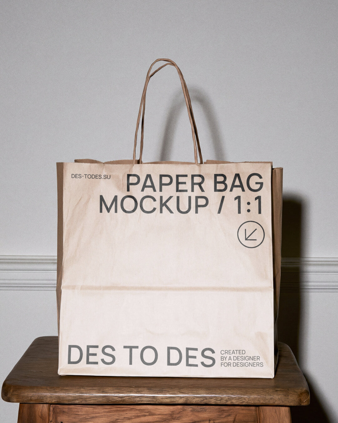 Free | Paper Bag Mockup - Bags & Totes