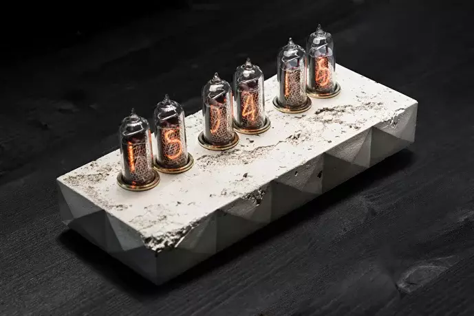 Saturn-C: Erosion nixie clock