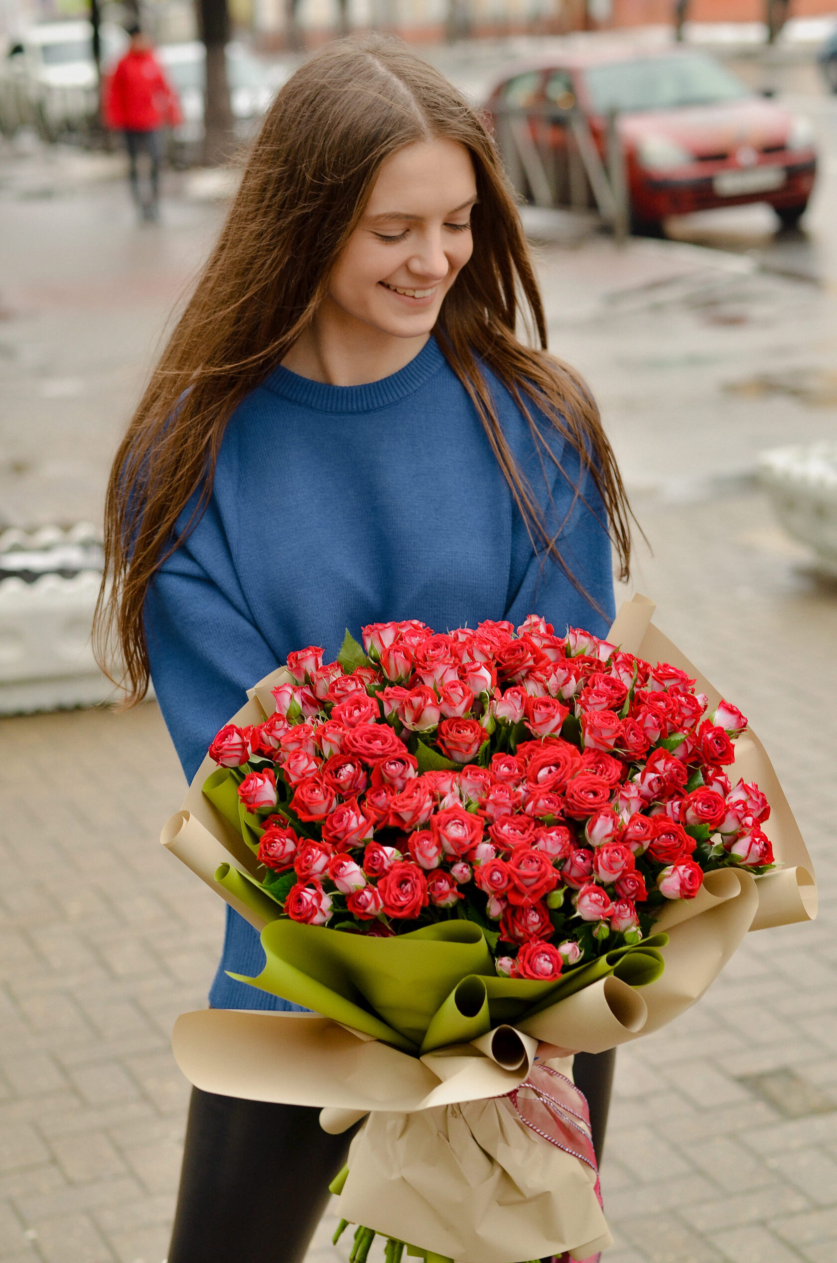 35 Кустовых роз.