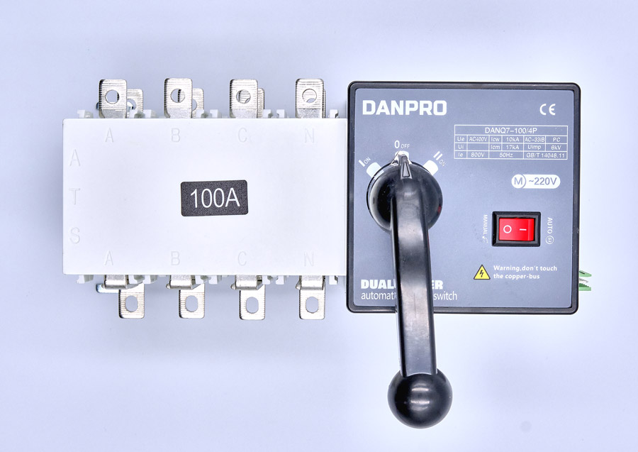 Рубильник реверсивный с мотором привода DANPRO DANQ7-100/4P - DANPRO