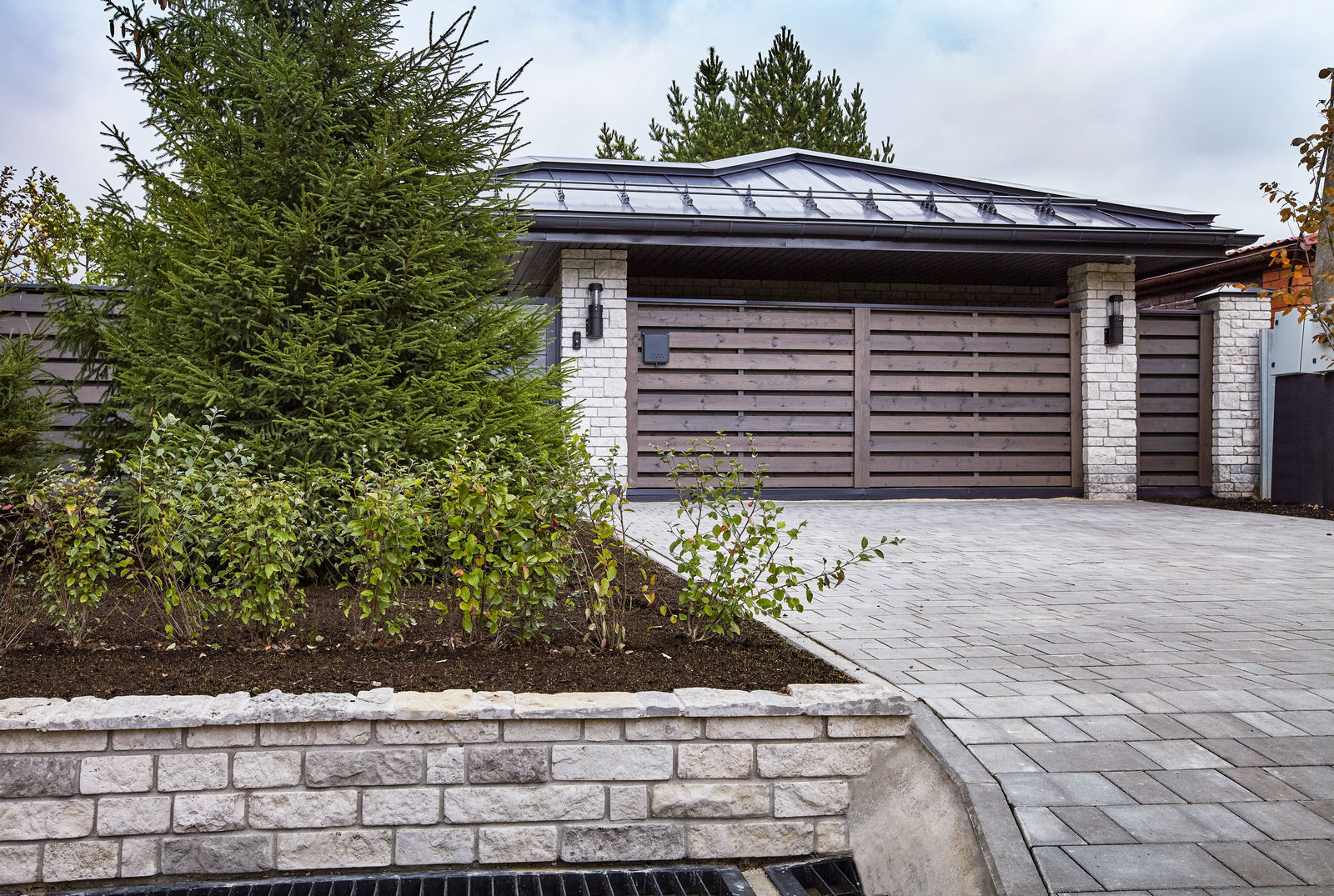 Архитектурные детали фасада