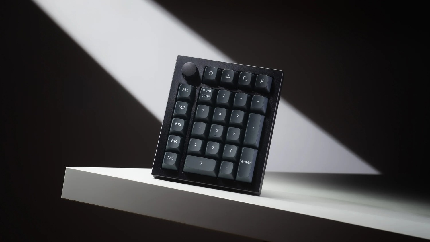 Keychron Q0 Plus — кастомный цифровой блок с энкодером