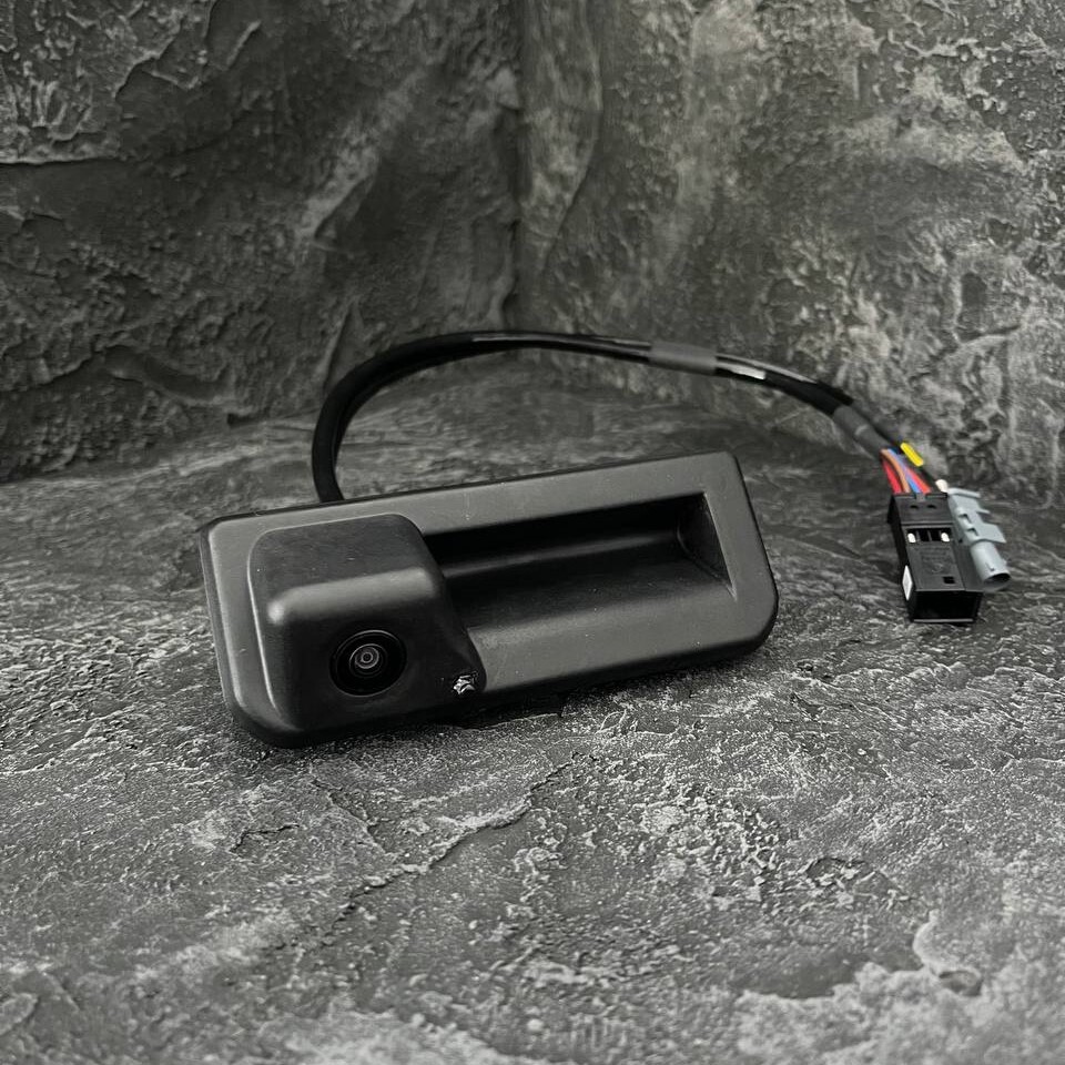 Камера заднего вида Audi Q3