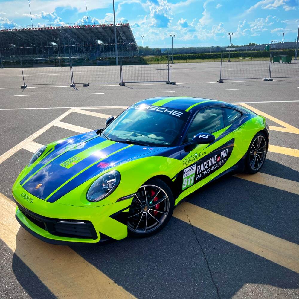 Прокат Porsche 911 SuperCup Edition