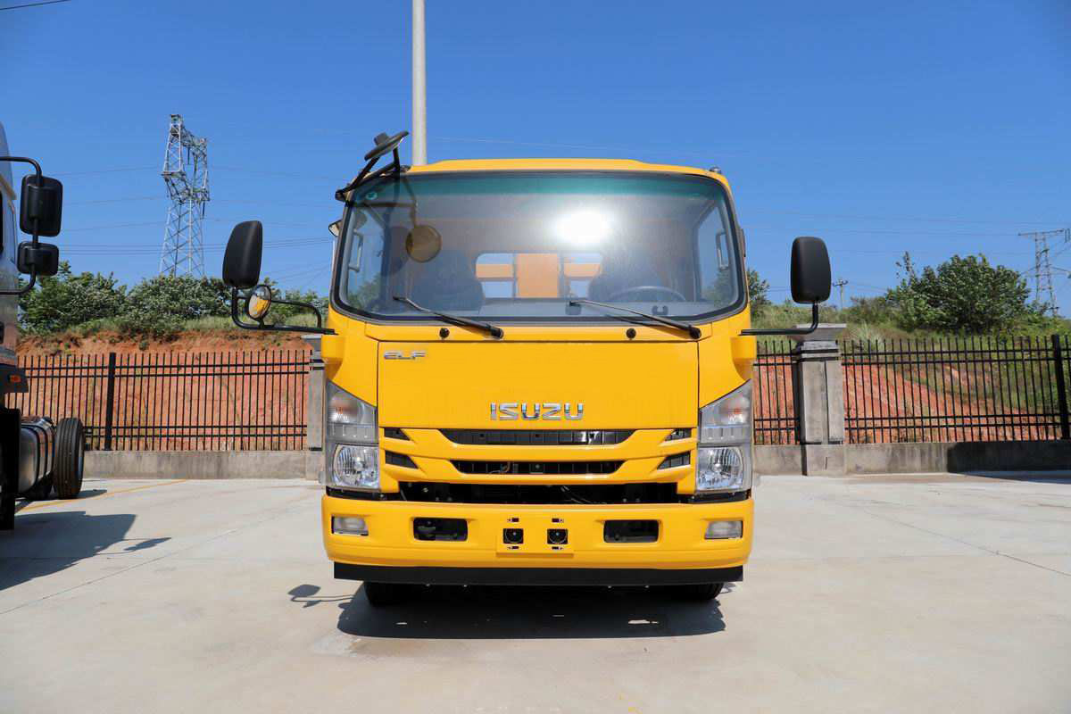 Эвакуатор со сдвижной платформой и КМУ 4 тонны