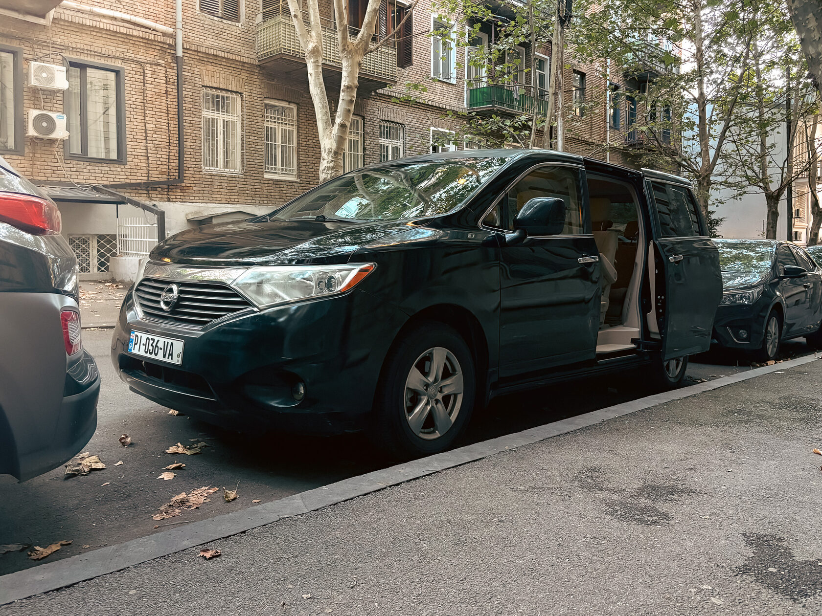 Nissan Quest в аренду в Тбилиси — маршрут «Боржоми, Ахалцихе и Вардзия»