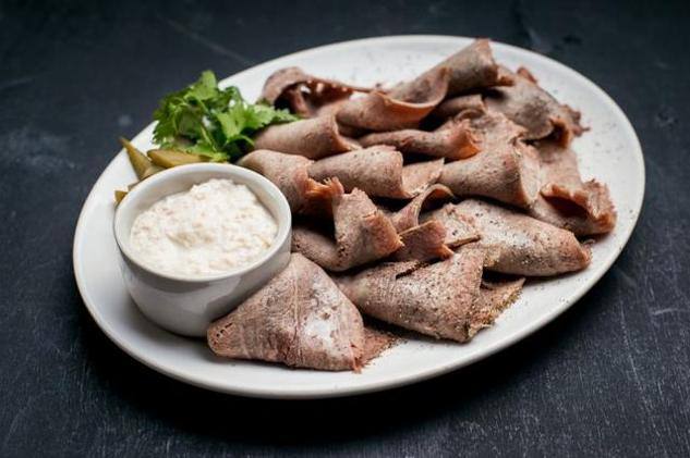 Язык с хреном