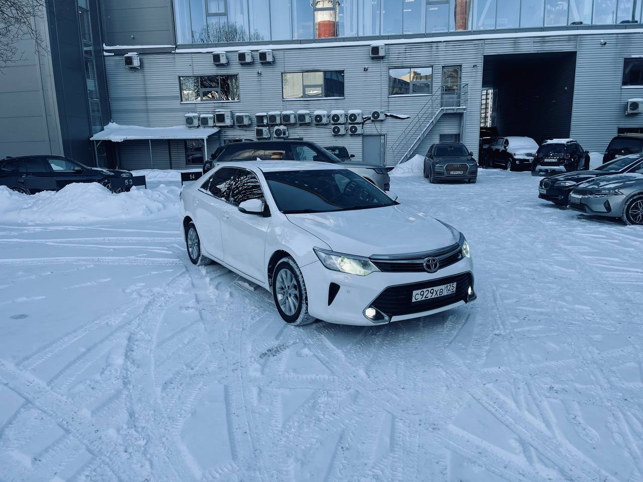 Дом квартира машина. Проекты гаражей из сэндвич панелей 5х12м. Автокредит машина. Угловой гараж. Гараж на 2 авто.