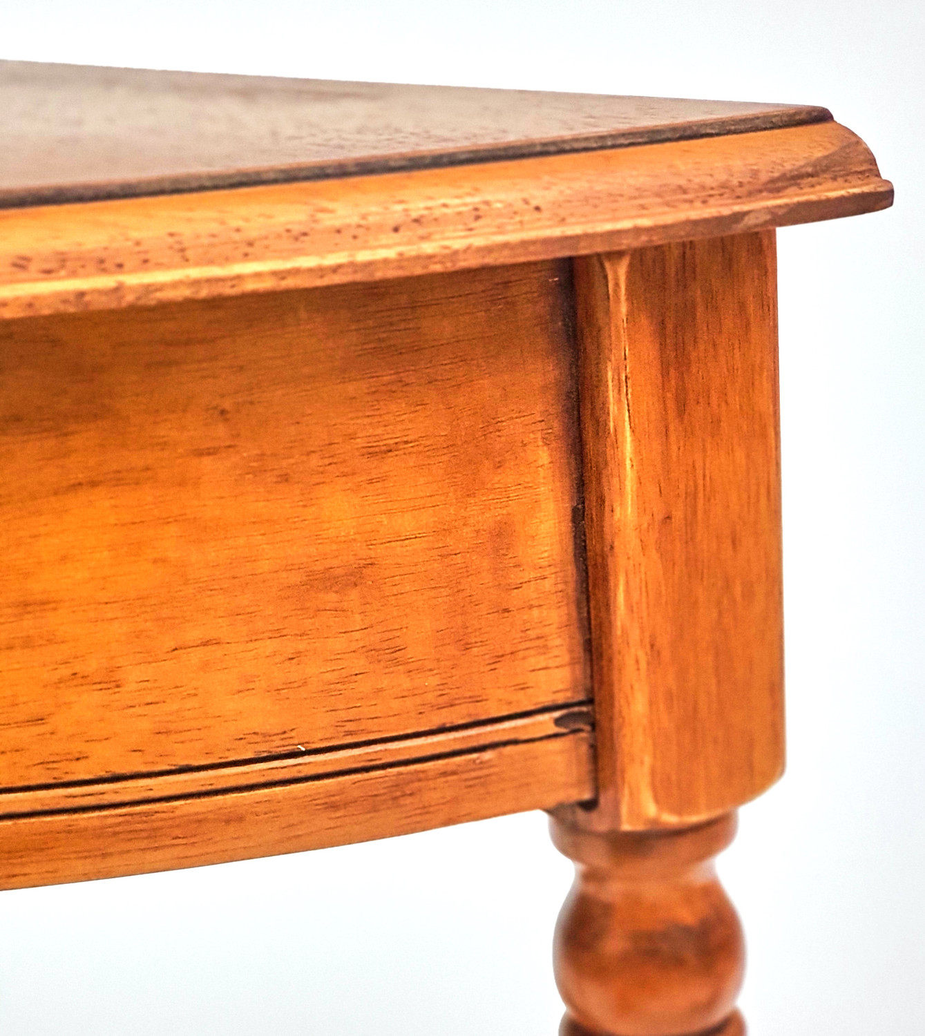 Консоль  Miranda&Serena   H834 (D71)  