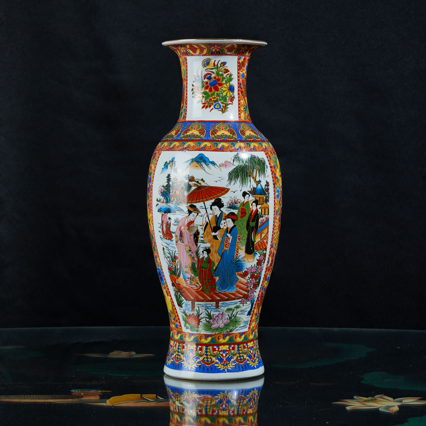 Винтажная английская ваза для цветов. Винтажная ваза. Imperial porcelain 25 кинок ваза. Furstenberg фарфор ваза. Вазоны старинные.