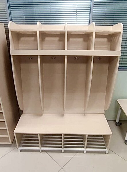 Купить четырехсекционный подвесной шкаф