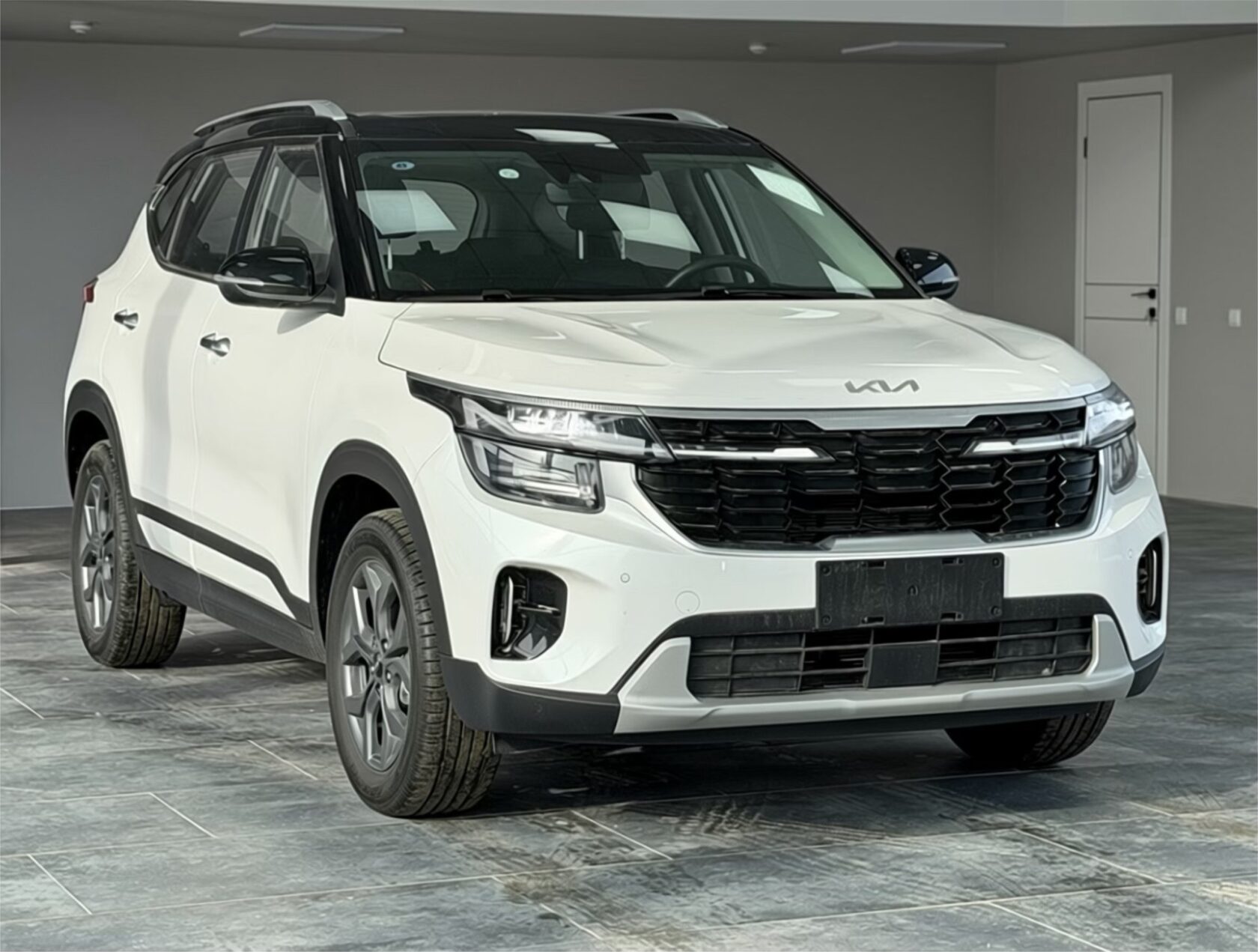 Китайский Kia Seltos получил турбомотор на 200 сил