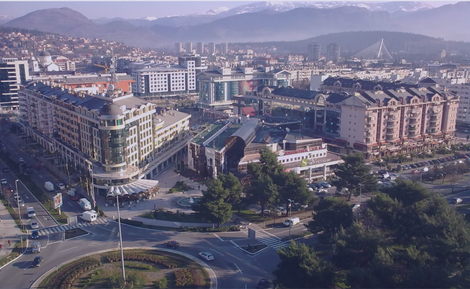 Столица черногории. Подгорица центр. Подгорица панорама улиц. Roman Square (Podgorica). Муниципалитет Подгорица.