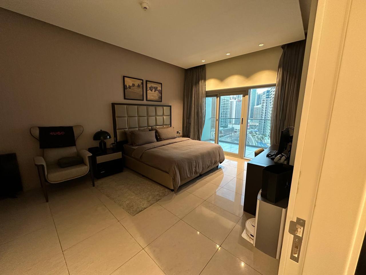 1br Apartment, Majestine tower, Business bay