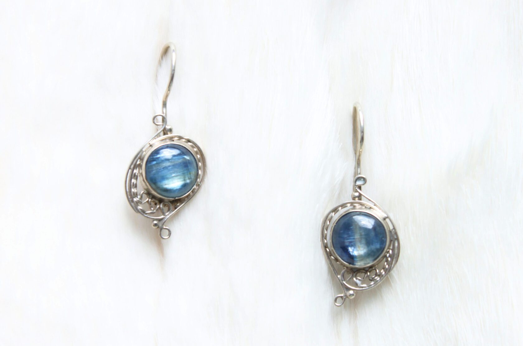 Серьги с кианитом - купить в интернет-магазине 100URAL