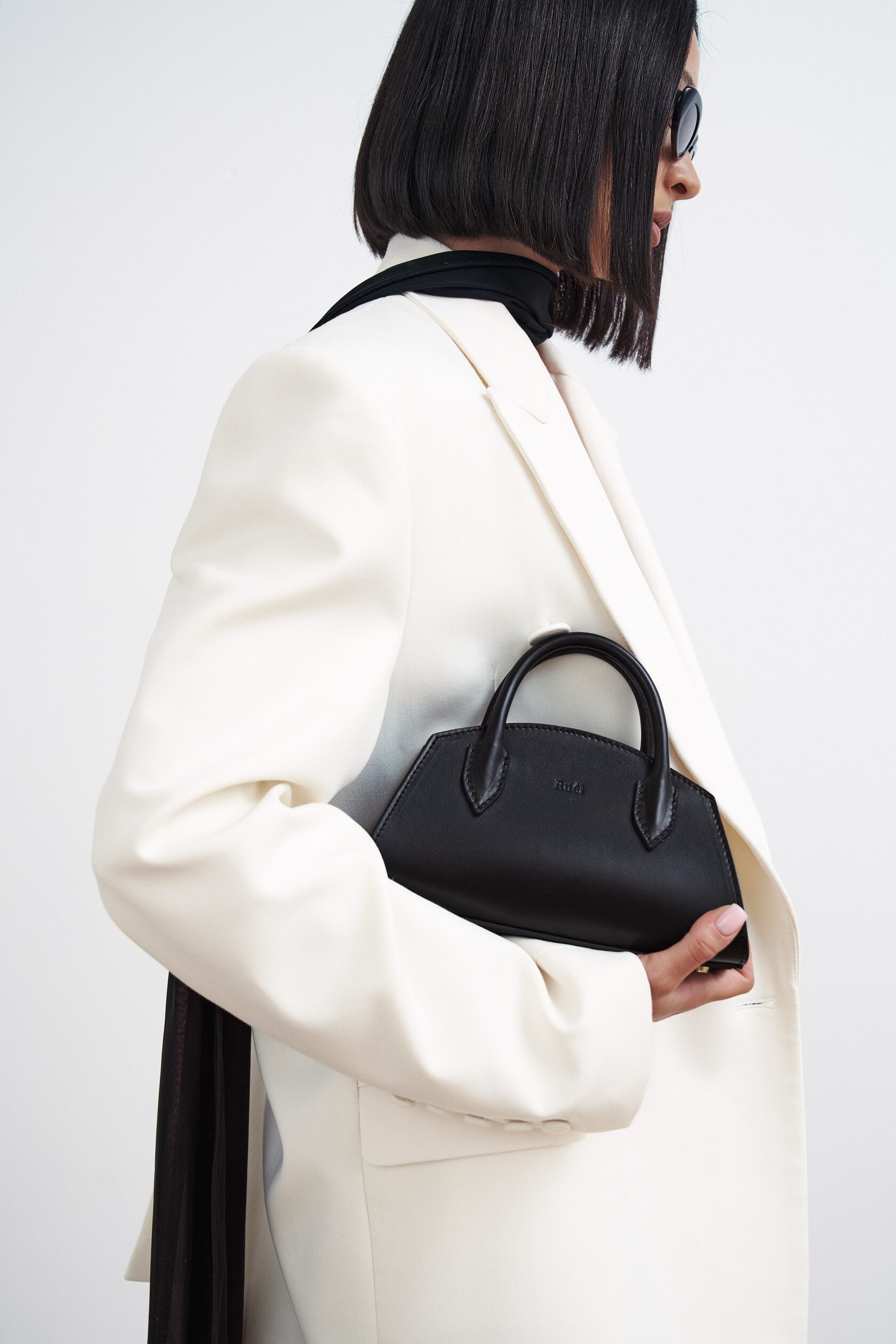 MINI BLACK