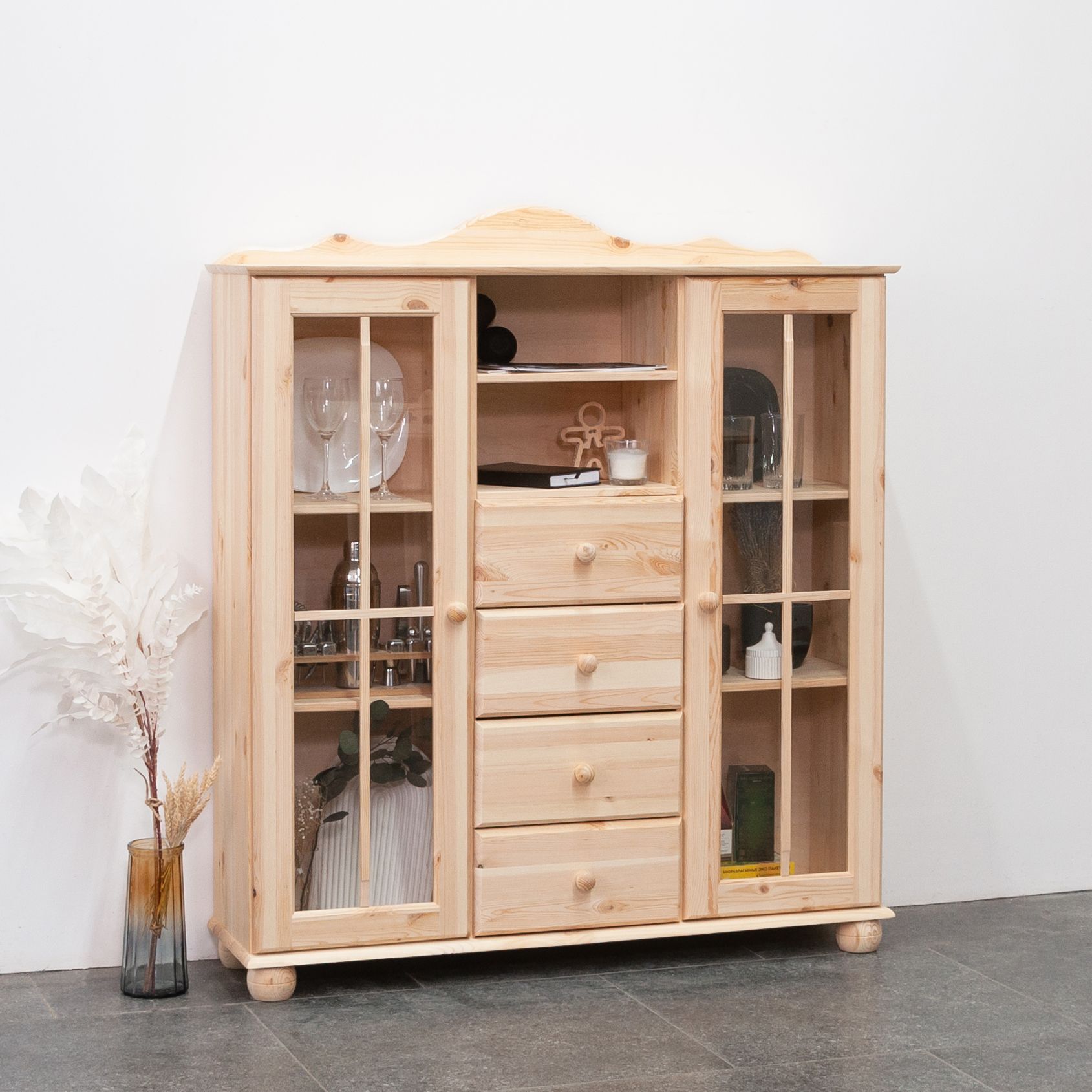 Шкаф-витрина Бритта двухдверный 4 ящика из массива сосны, бежевый