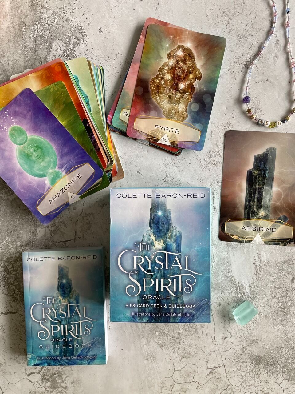 Оракул кристаллов. The crystal spirit oracle. Колен байрон рид оракул goddes. Crystal spirit. Жидкие кристаллы оракул.