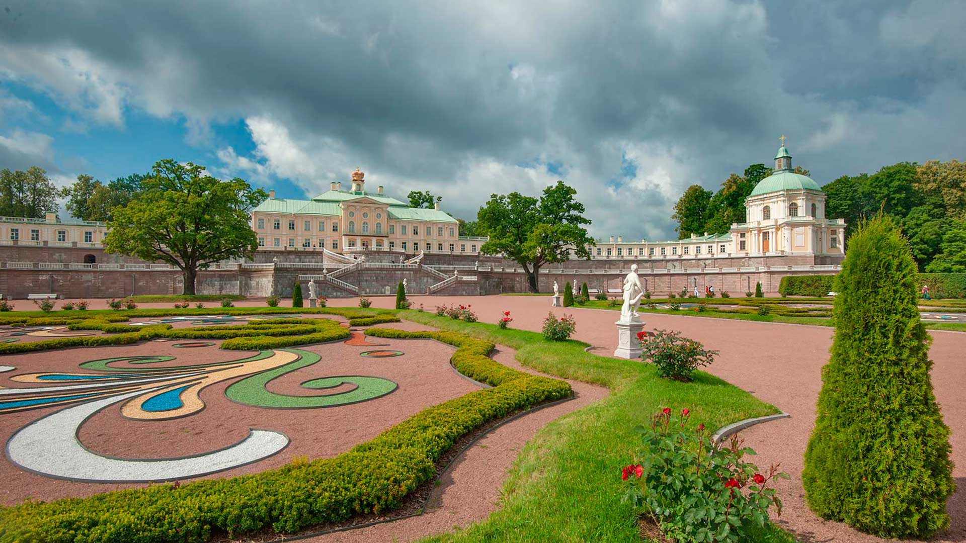 Дворцовая кронштадт. Ораниенбаум (дворцово-парковый ансамбль). Парк Ораниенбаум в Петергофе. Парковый ансамбль Ораниенбаум. Большой Меншиковский дворец в Ораниенбауме.