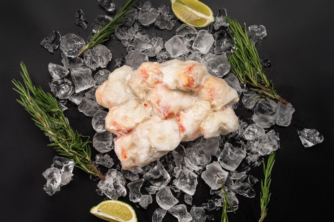 Круассан с мясом краба