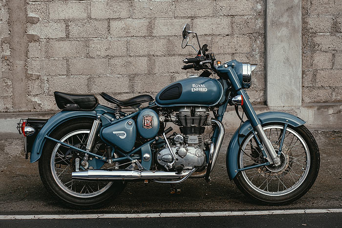 Squadron Blue Royal Enfield Classic 350cc Blue Colour Tank Bullet