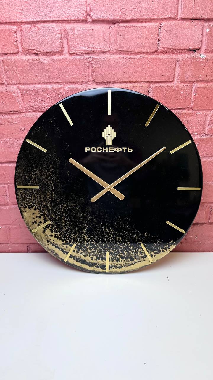 Часы Нефть с логотипом 60 см