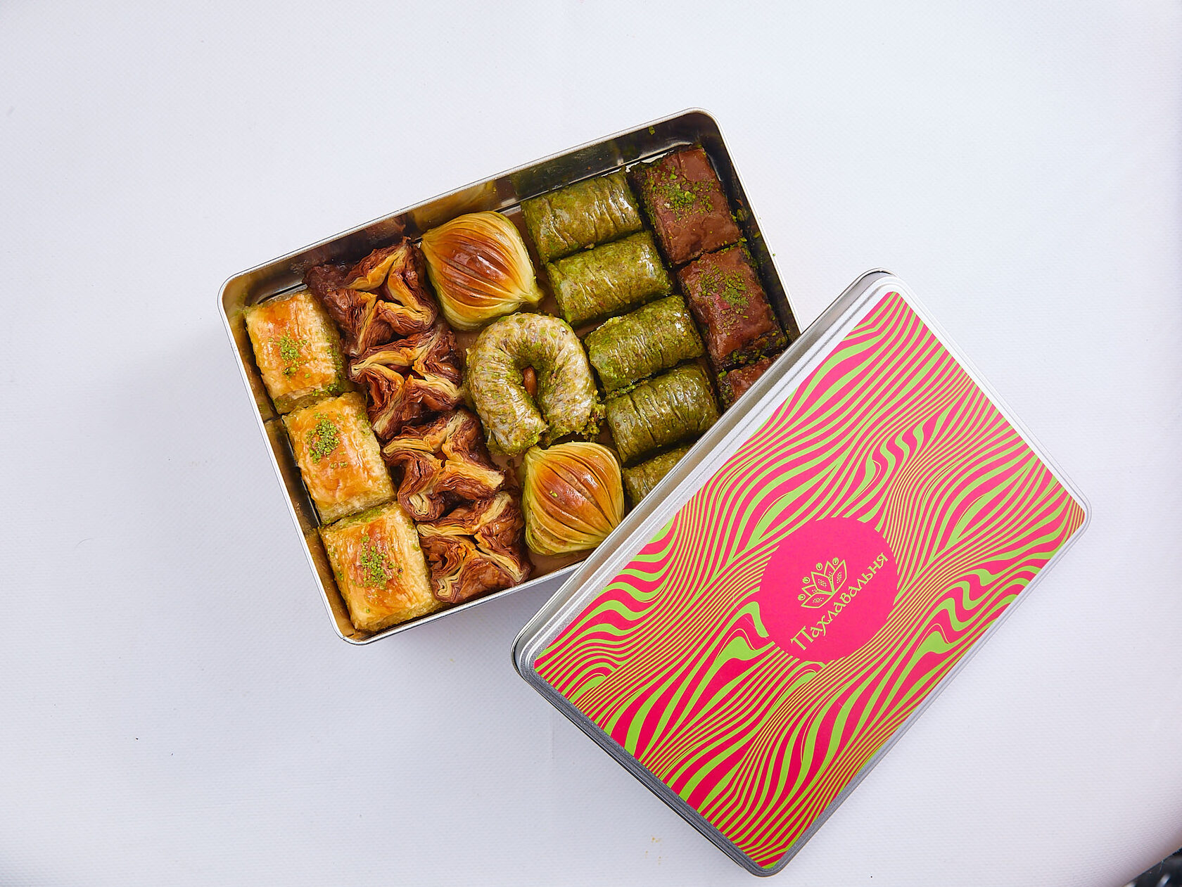 баклава тесто фило турецкая. пахлавальня гривцова 13. пахлавальня ресторан. восточные сладости в коробке. санкт-петербург переулок гривцова 13/11 пахлавальня.