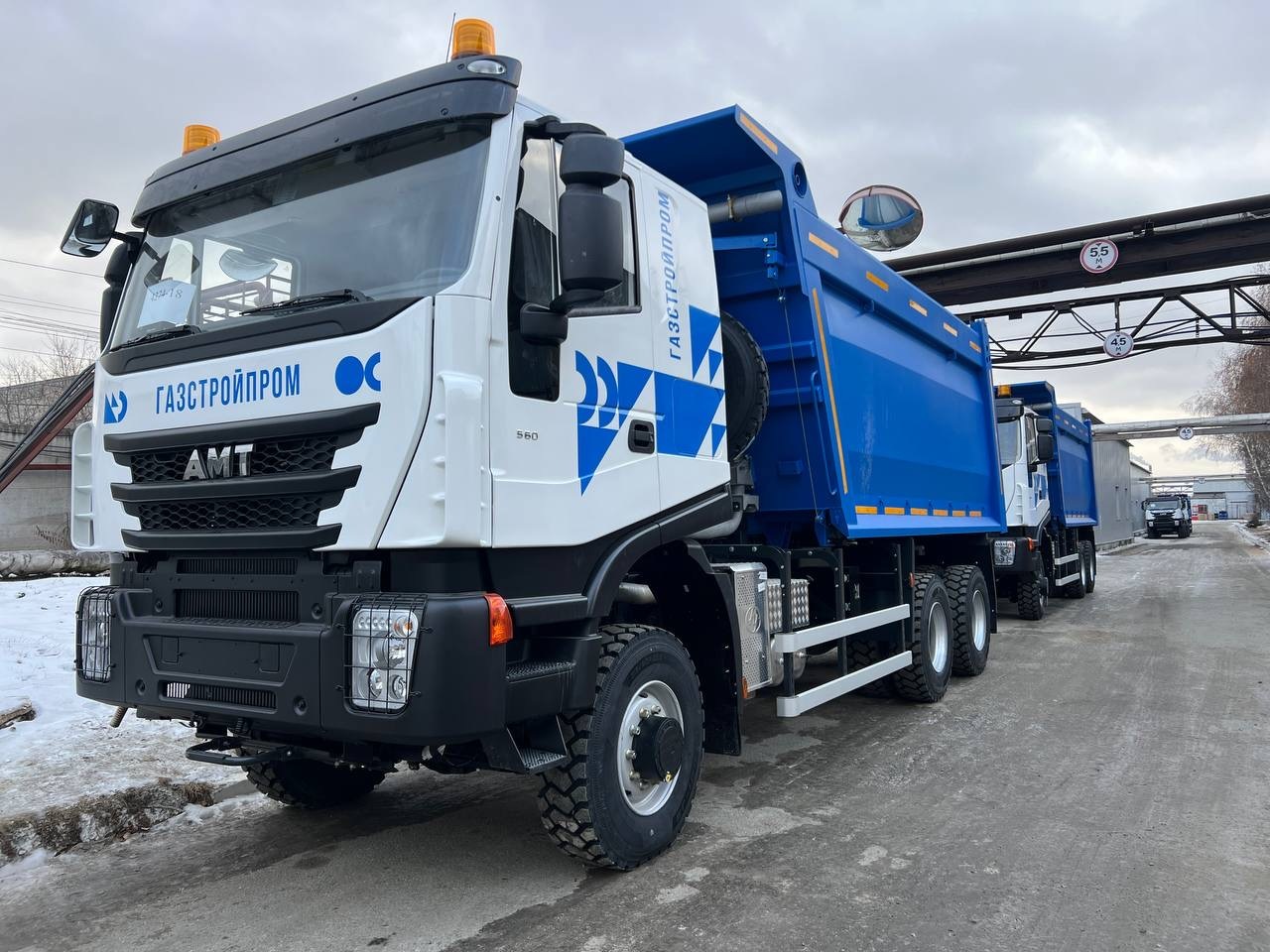 Самосвал AMT 652904 6х6